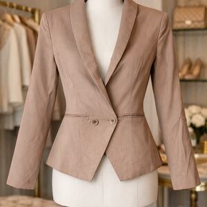 Elegant Women's Blazer in Tan